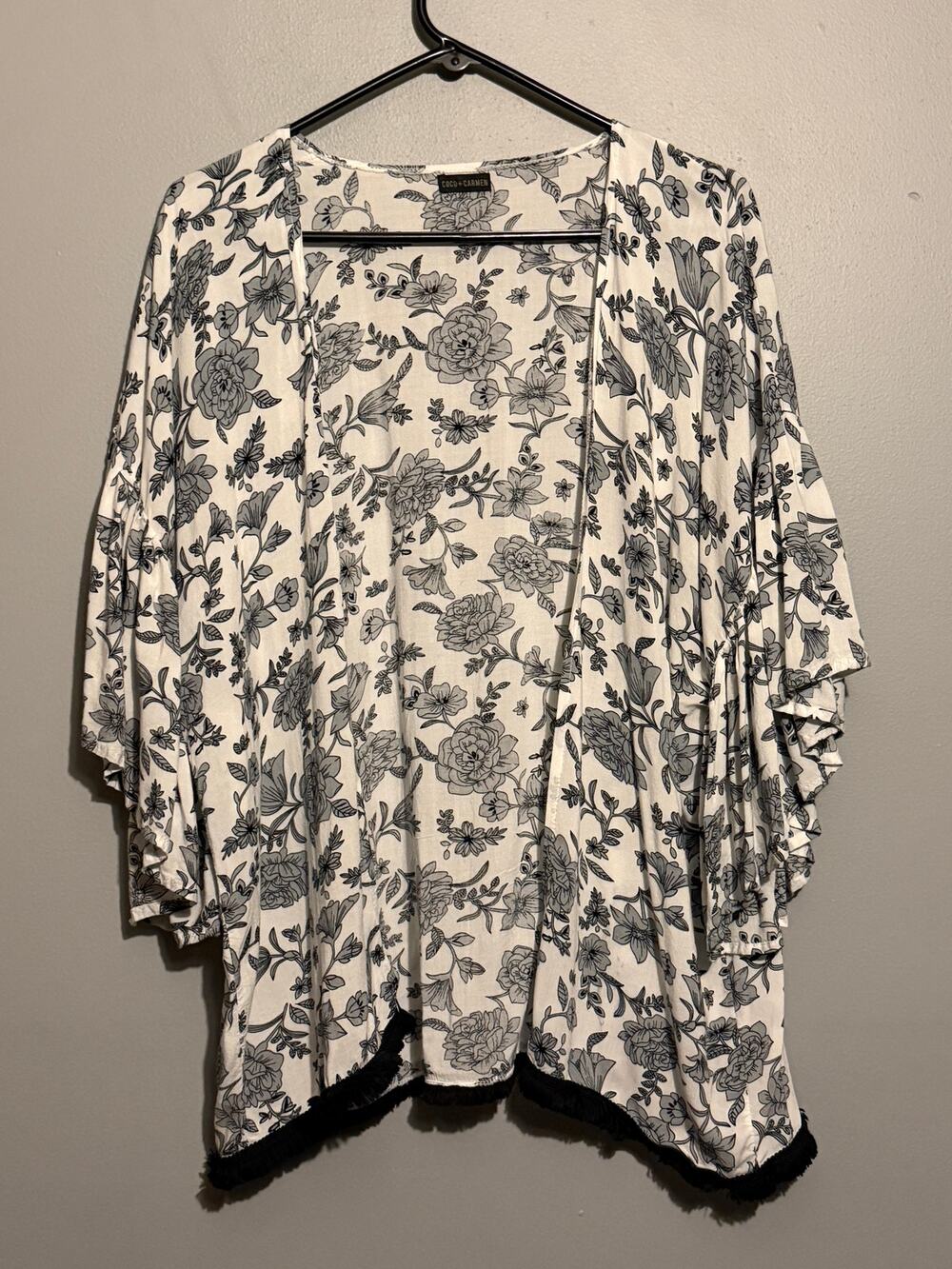 Coco + Carmen One Size Floral Kimono White Black Fringe Boho Open Front Rayon